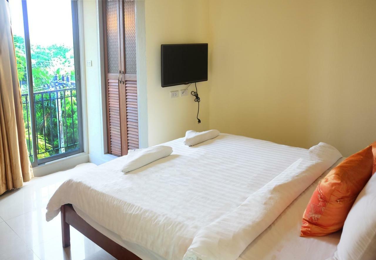 Hotel De Coo Chiang Mai Exteriör bild