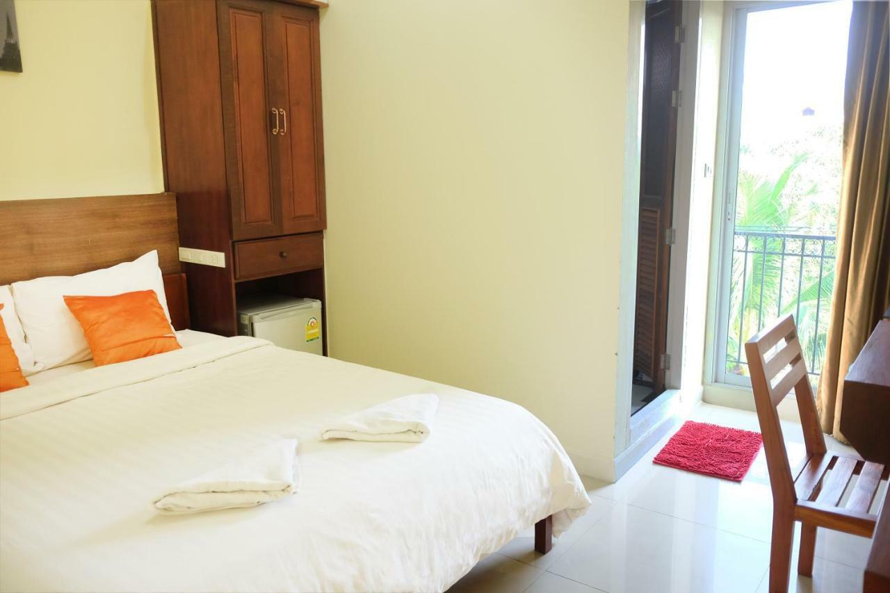 Hotel De Coo Chiang Mai Exteriör bild